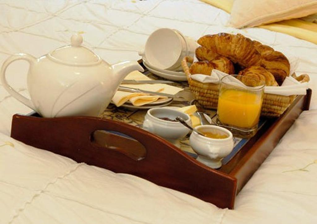 Willoughby House Hotel & Apartments Cheltenham Zimmer foto